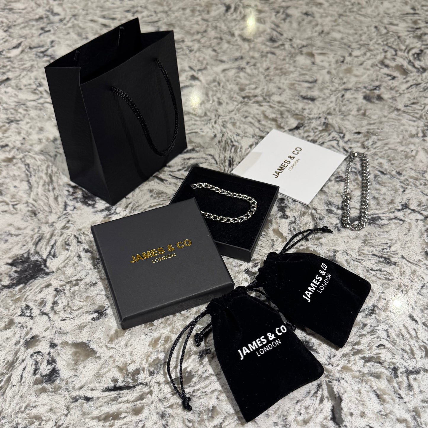 Coffret cadeau chaîne et bracelet en argent de 7 mm